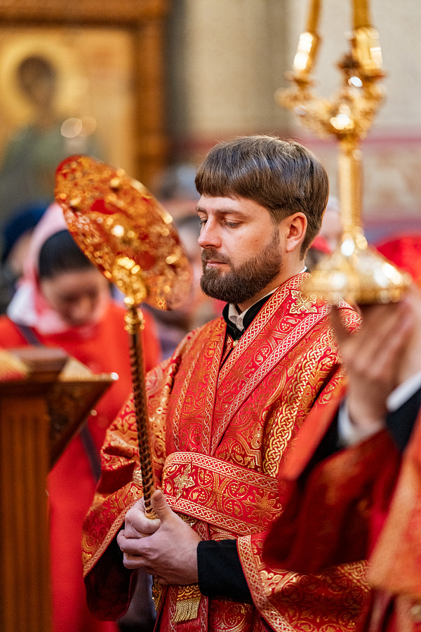 Божественная литургия в Преображенском соборе города Люберцы